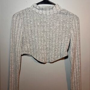 Small grey SHEIN long sleeve crop top